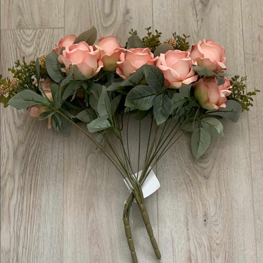 Elegant Pink Rose Bouquet